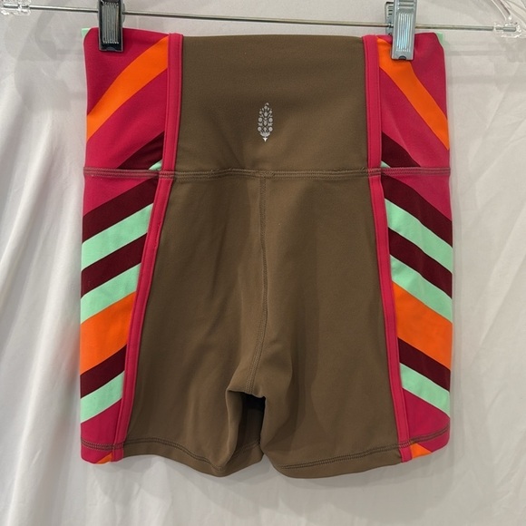 Free People movement Good Karma Bike Shorts In brown and  stripe NWOT - Picture 2 of 3